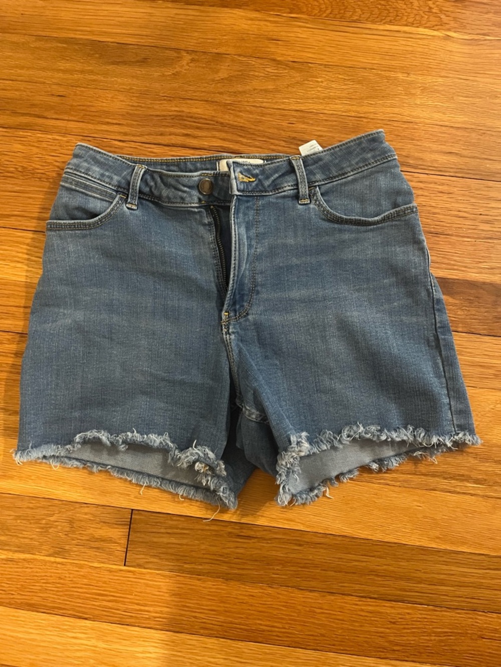 Wrangler stretchy Distressed Hem Denim Shorts - Blue
